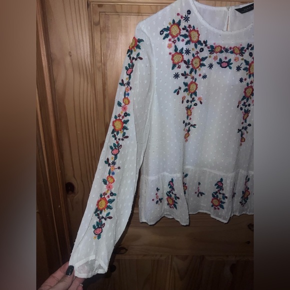 Zara Women Embroidered Shirt-size Large - Picture 2 of 6